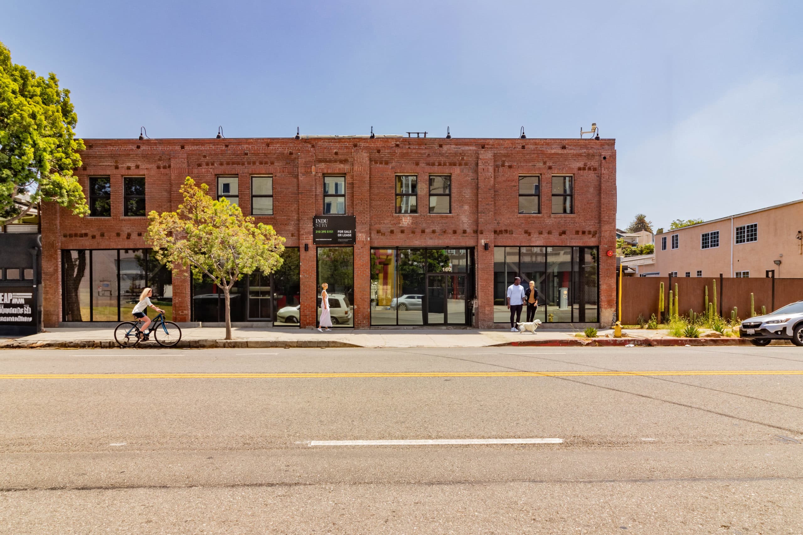 Facade at 158 Glendale Blvd
