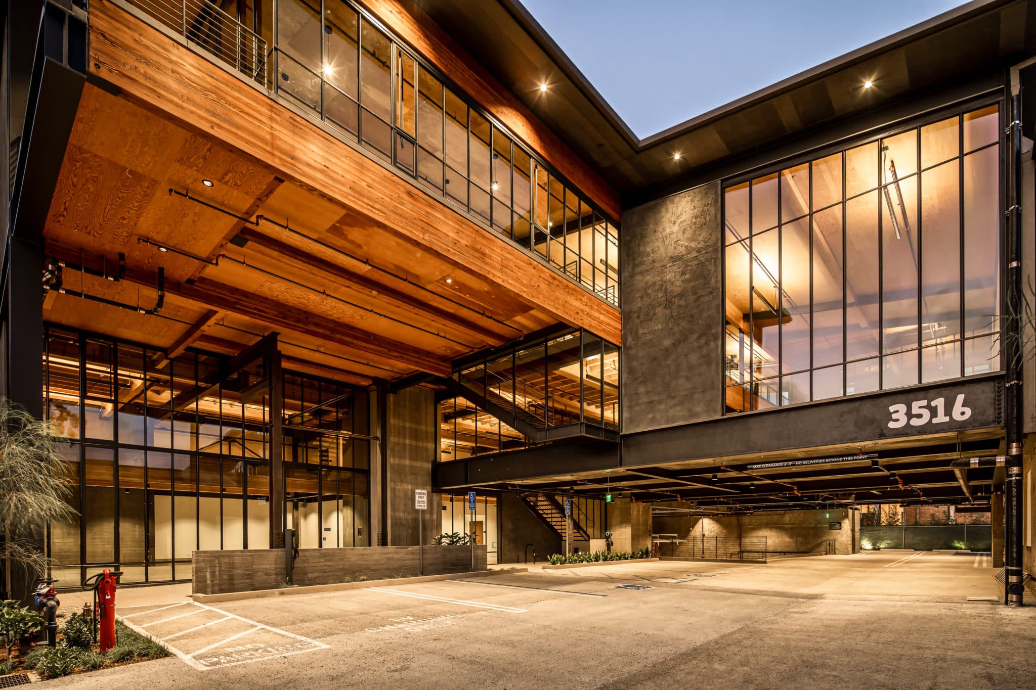 Open plan looking to entry