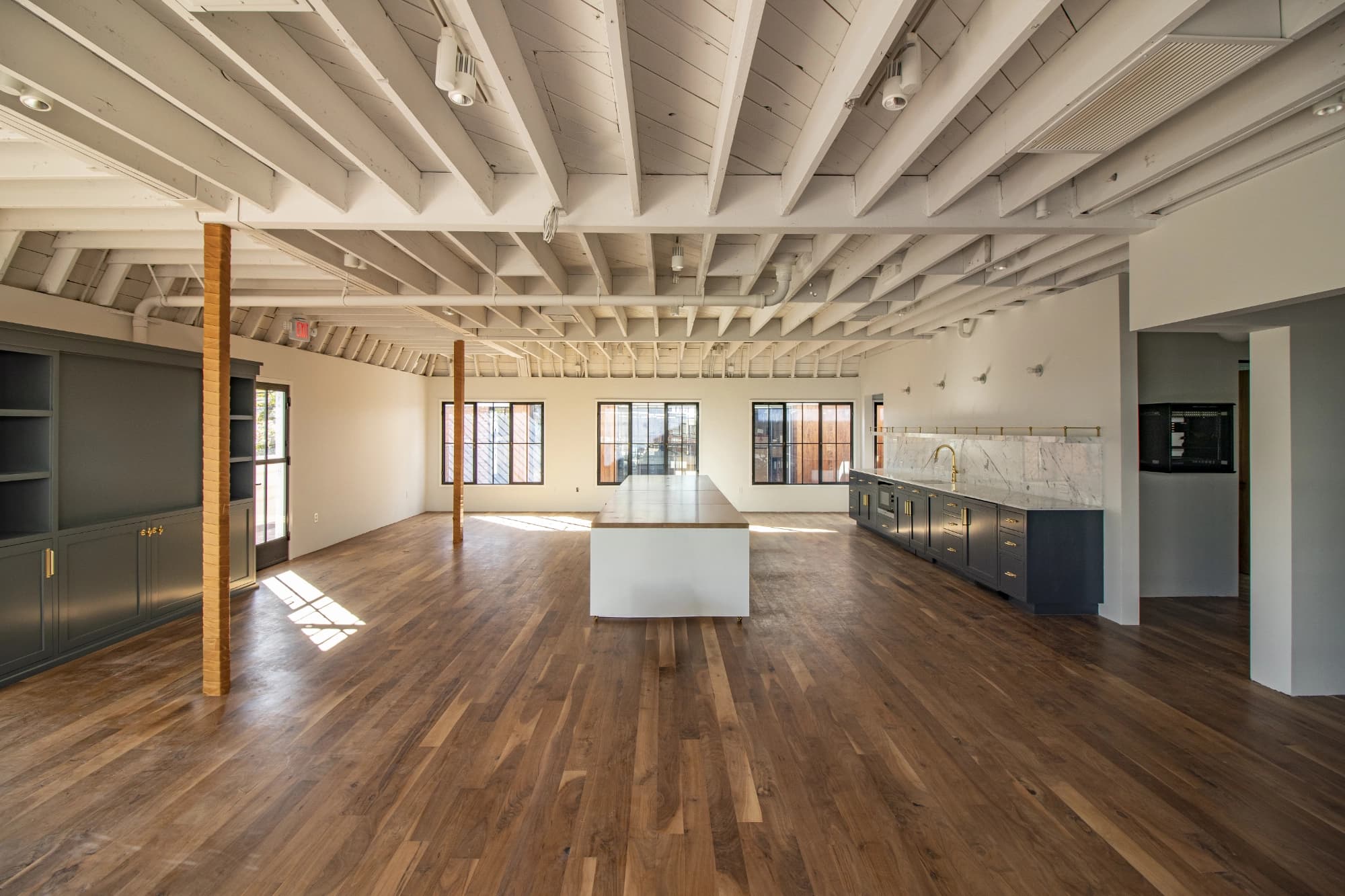 Collaborative area and seating at 240 26th St